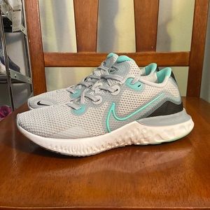 Nike Renew Run